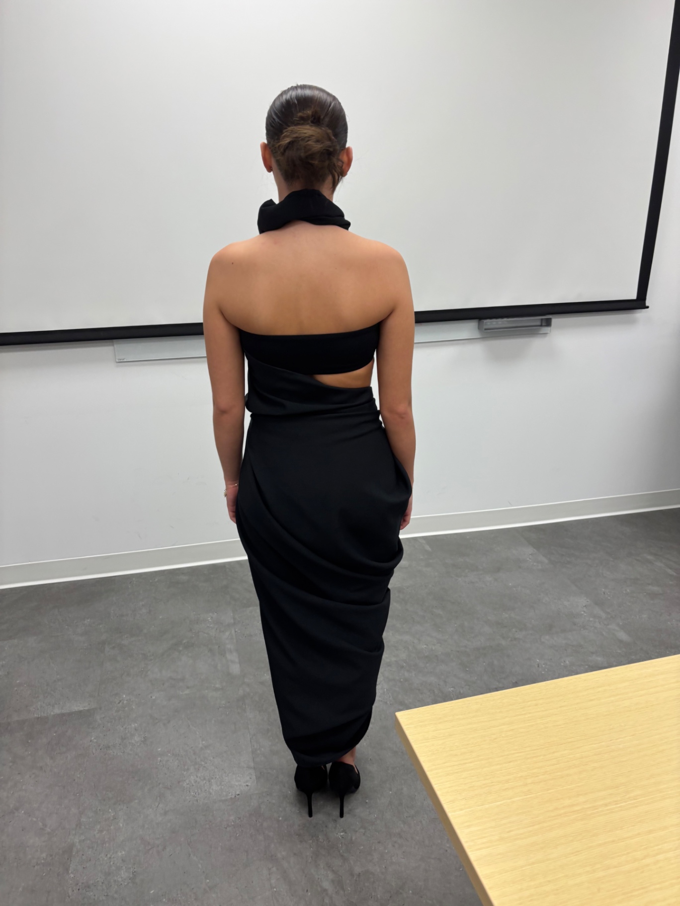 No-cut dress — back drape